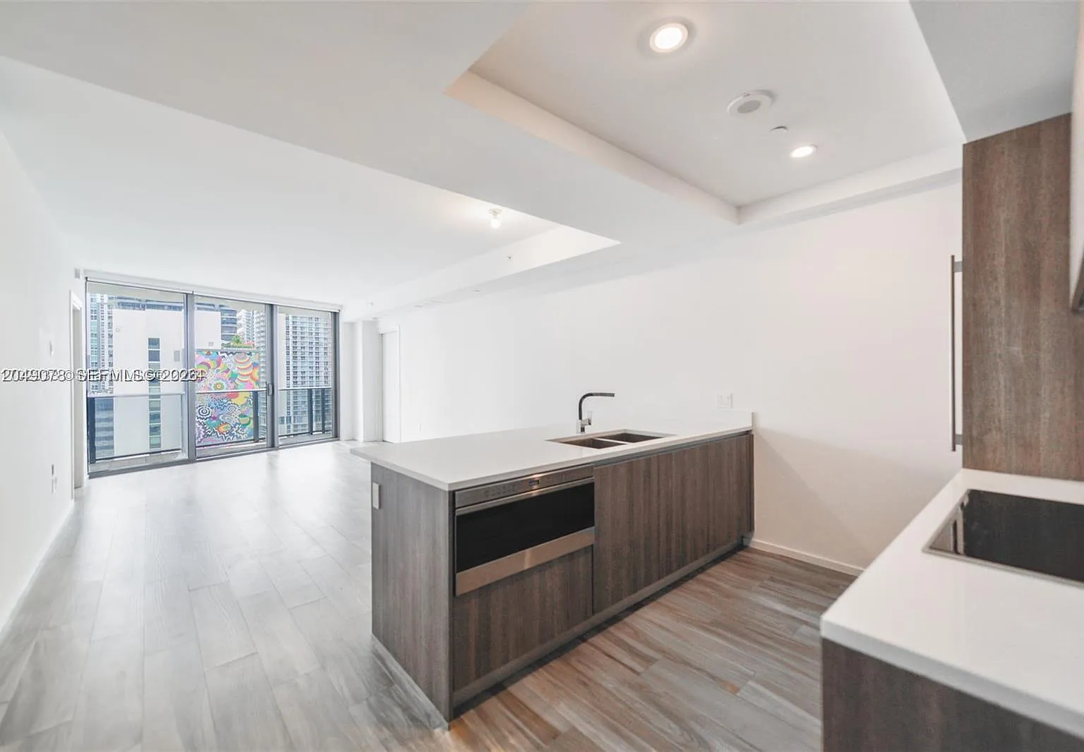 801 Sma Residences Condo — Photo 3