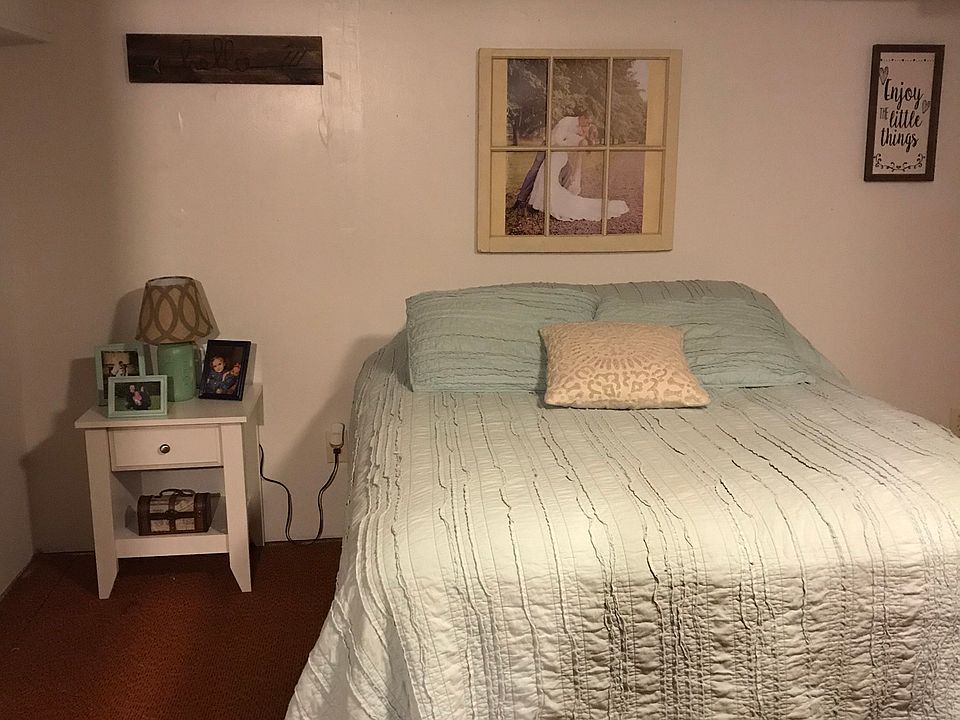 Bedroom in basement
