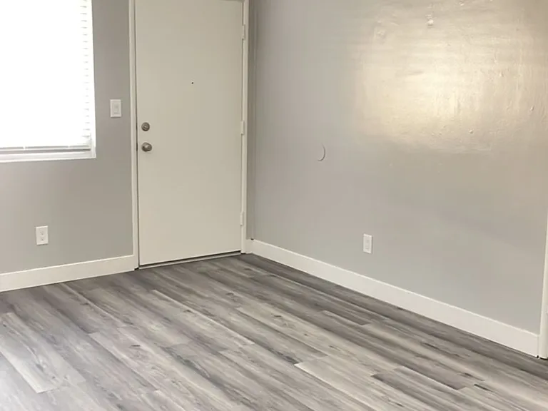 Vine Fullerton Apartments — Photo 37