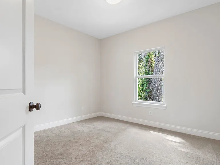906 Mulberry Ave — Photo 21