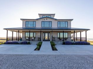 1448 Ogallala Beach Rd, Ogallala, NE 69153