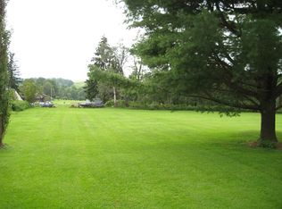 39 Hobo Ln, New Albany, PA 18833