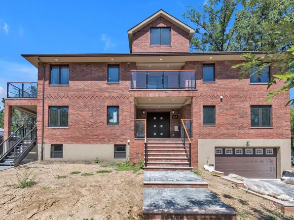 16515 Cross Island Parkway, Whitestone, NY 11357