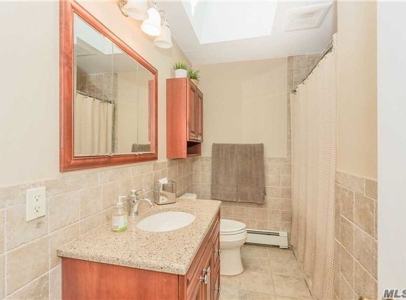 4th image of 115 W 23rd St