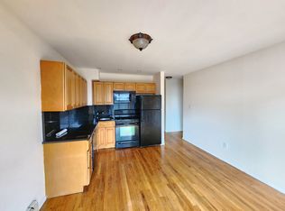 3086 31st St APT 3F, Astoria, NY 11102