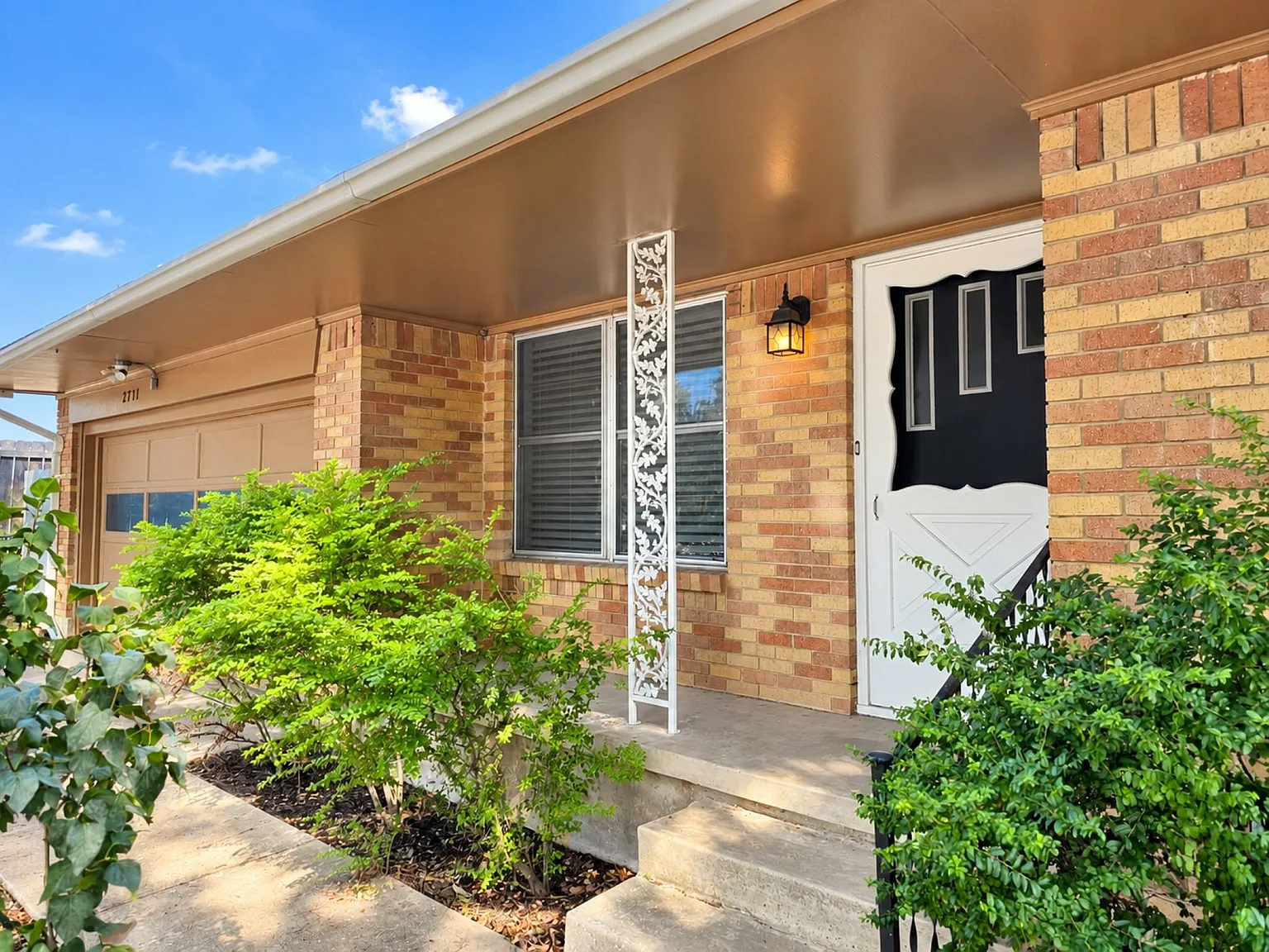 3 bed, 2.0 bath, 1461 sqft, $1,650 — Photo 3