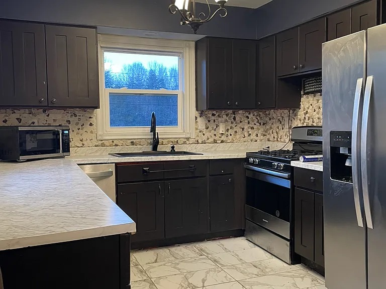 548 Grooms Rd #B — Photo 4