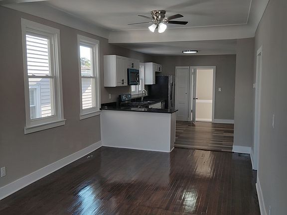 3rd image of 5806 S Talman Ave
