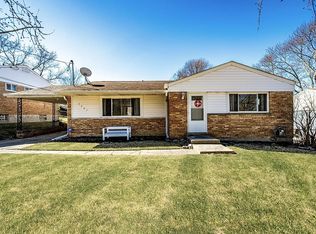 3887 Creek Rd, Cincinnati, OH 45241