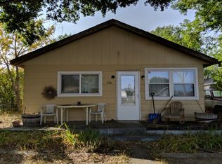 356 N Gilbert St, Powell, WY 82435
