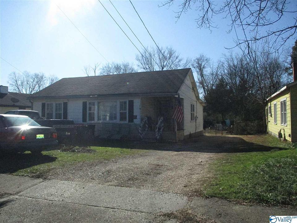 1st image of 905 Meadow Dr NW
