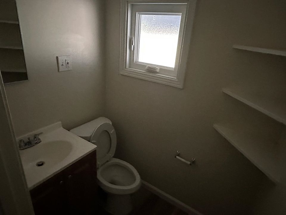 2nd image of 4969 Frankie Ln