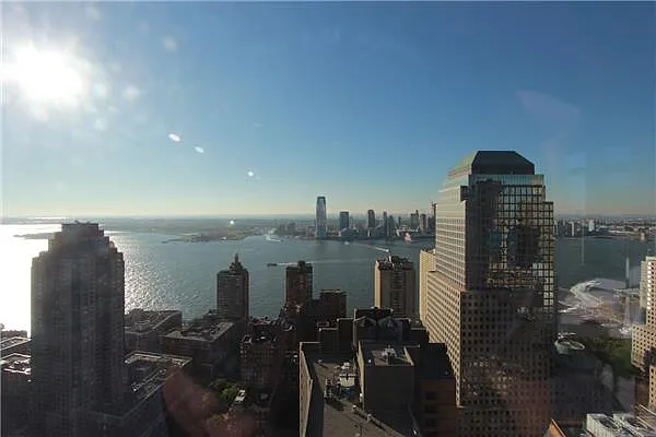 Rented by Platinvm Property Group New York | media 19