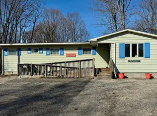 8288 Portage St, Onekama, MI 49675