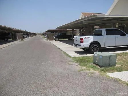 1813 Bahamas Dr — Photo 16