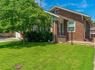 1014 Tremont St, Lincoln, IL 62656