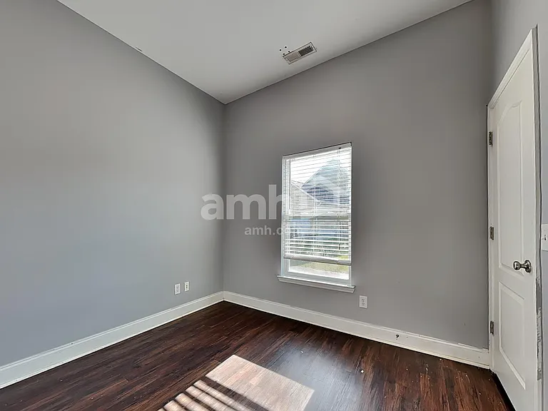 15 Haven Point — Photo 11