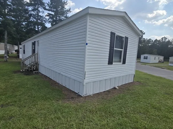 1934 Boxwood Ln, Fayetteville, NC 28311