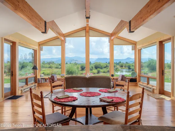 920 N Fall Creek Rd, Wilson, WY 83014