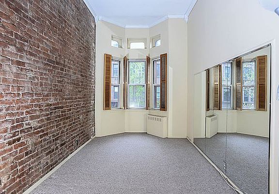 4th image of 140 W 74th St APT 3B