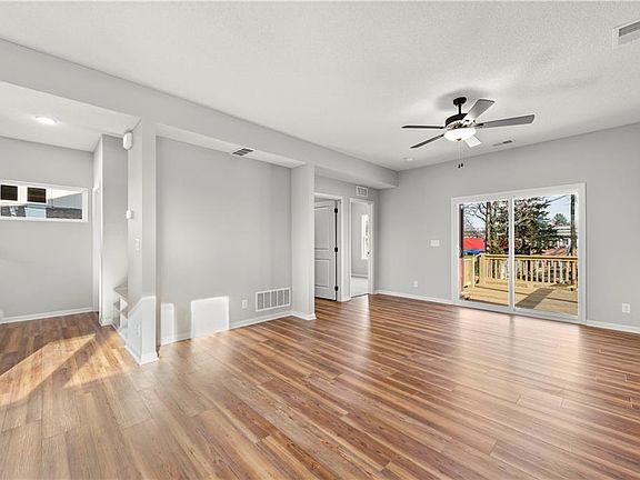 4th image of 1114 Armstrong Ave