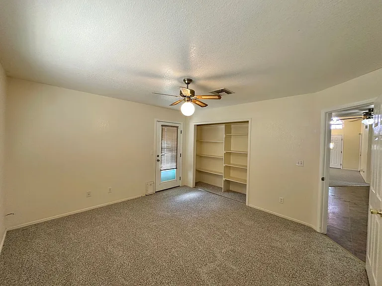3905 Raymond Ave — Photo 40