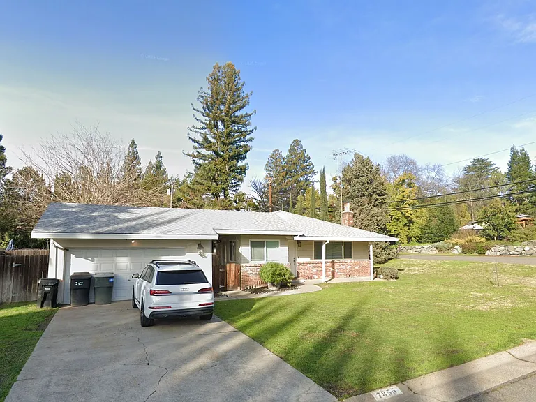 7855 Olympic Way — Photo 9