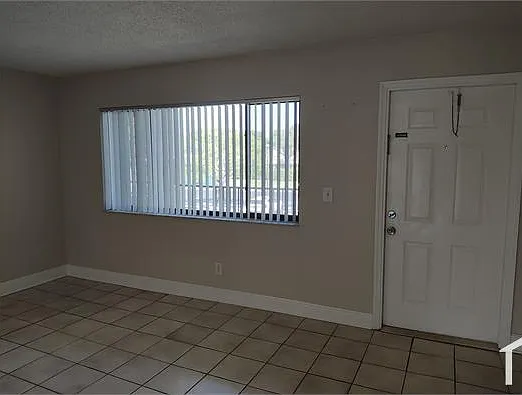 1 bed, 705 sqft, $2,000 — Photo 2