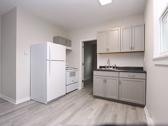 5th image of 33-35 Abruyn St