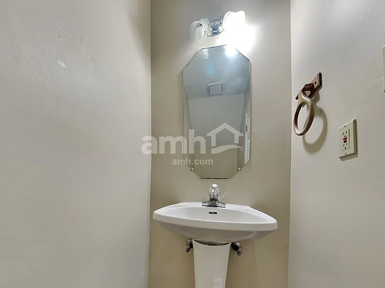 1300 Summit Point Ln — Photo 10