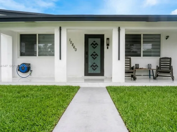 10860 SW 217th Ter, Miami, FL 33170