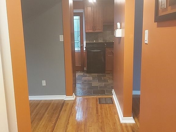 5th image of 1073 Harrison Ave