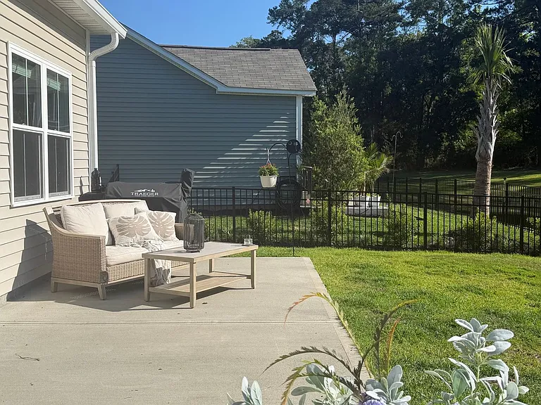 84 Flagstaff Ln — Photo 16