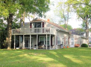 3831 Moores River Dr, Lansing, MI 48911