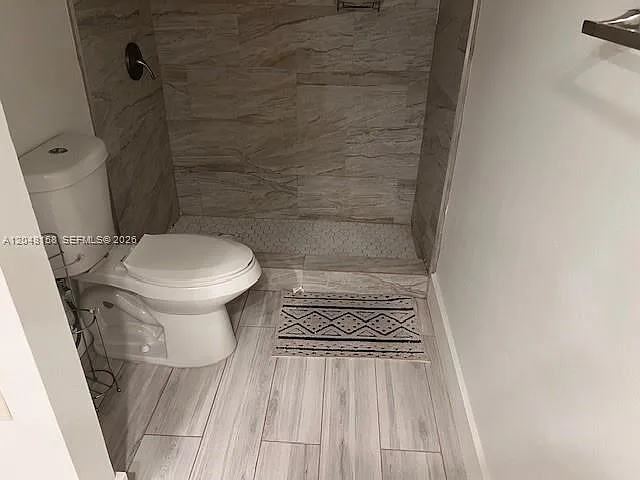 1207 Bahama Bnd #E2 — Photo 10