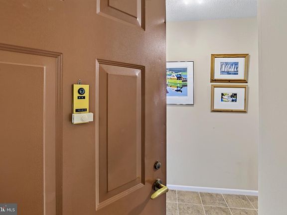3rd image of 15115 Interlachen Dr #3-612