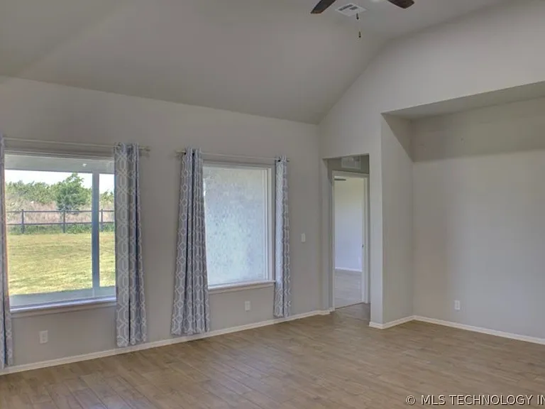 7012 S Elder Ave — Photo 38