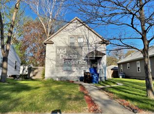 405 S Minnesota St, Mitchell, SD 57301