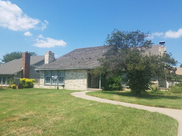 2346 N Walden Dr