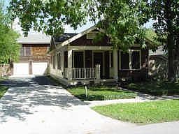 207 East 23rd-w/income apt-Heights