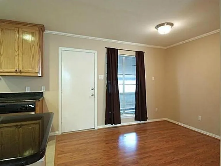 10594 High Hollows Dr #290 — Photo 4