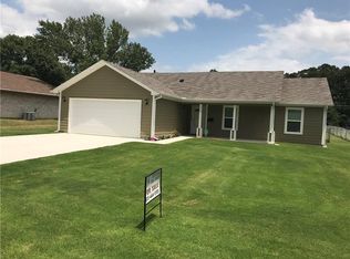 117 Gordon Dr, Azle, TX 76020