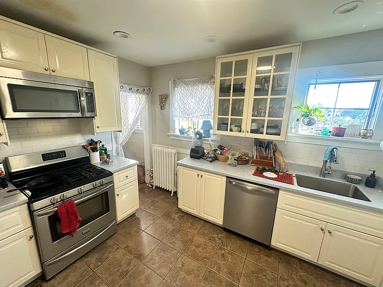 12 Indiana Ave #2 — Photo 6