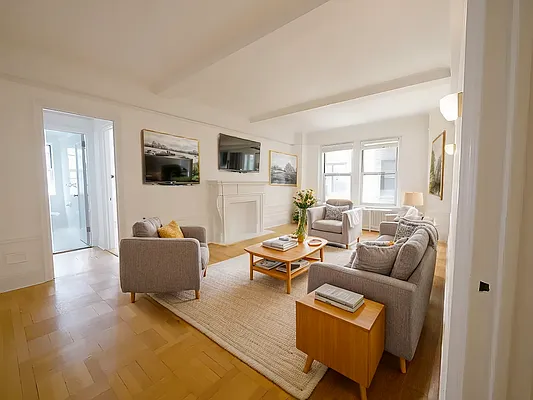 Rented by Rachel Realty | media 7