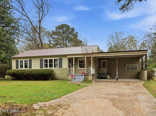 223 S Park Dr, Jackson, MS 39211