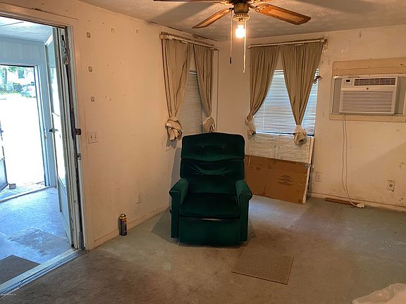 3rd image of 2226 4th Ave
