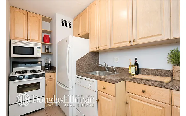 Sold by Douglas Elliman | media 12