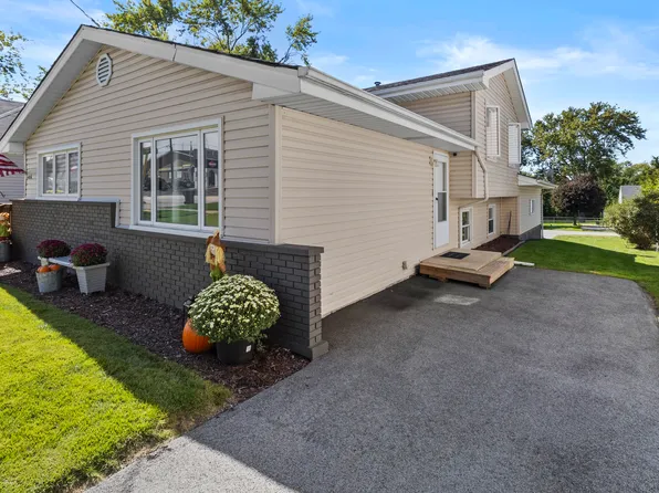 406 Dixie Hwy, Beecher, IL 60401