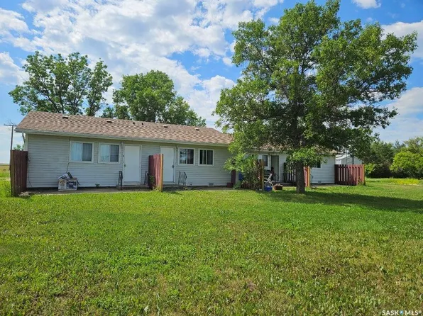 113-115 2nd AVENUE NE, Hodgeville, SK S0H 2B0