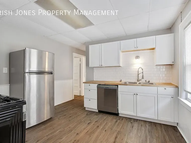 700 Hopkins St #2 — Photo 4